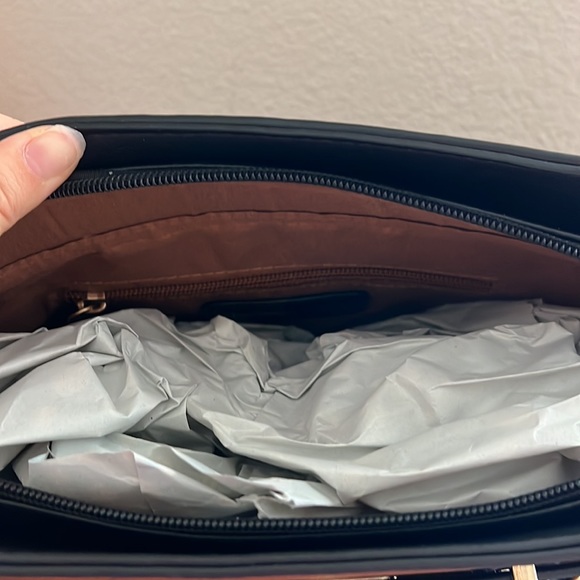 Adrienne Vittadini Wall Street Style Crossbody Purse - Picture 10 of 16